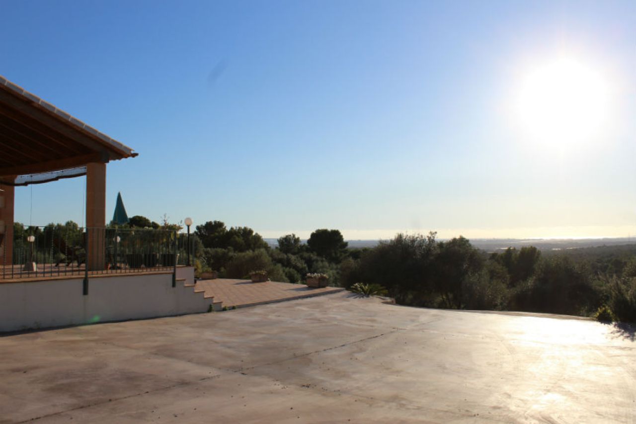 Schöne rustikale Immobilie in Puntiró zu verkaufen