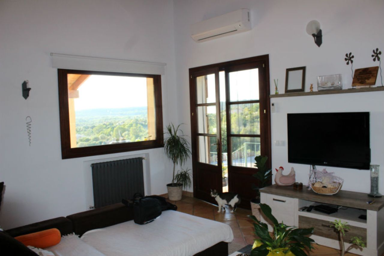 Schöne rustikale Immobilie in Puntiró zu verkaufen