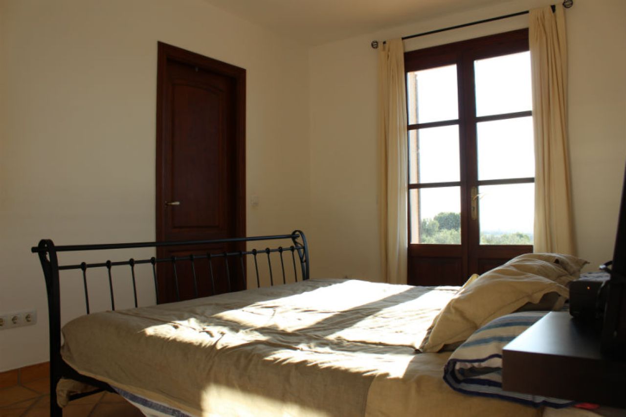 Schöne rustikale Immobilie in Puntiró zu verkaufen