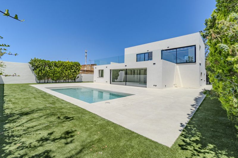 Beautiful villa for sale in Bahia Grande of new construction