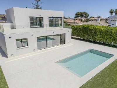 Beautiful villa for sale in Bahia Grande of new construction