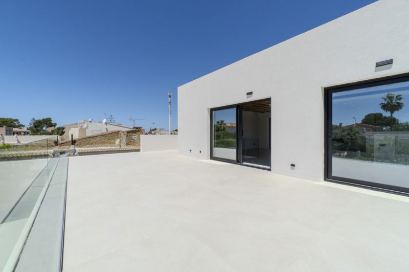 Beautiful villa for sale in Bahia Grande of new construction