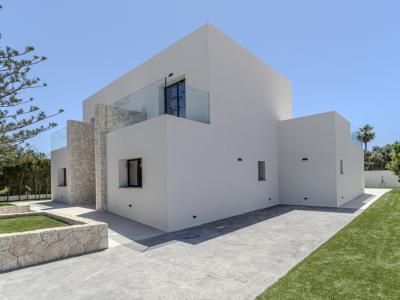 Beautiful villa for sale in Bahia Grande of new construction