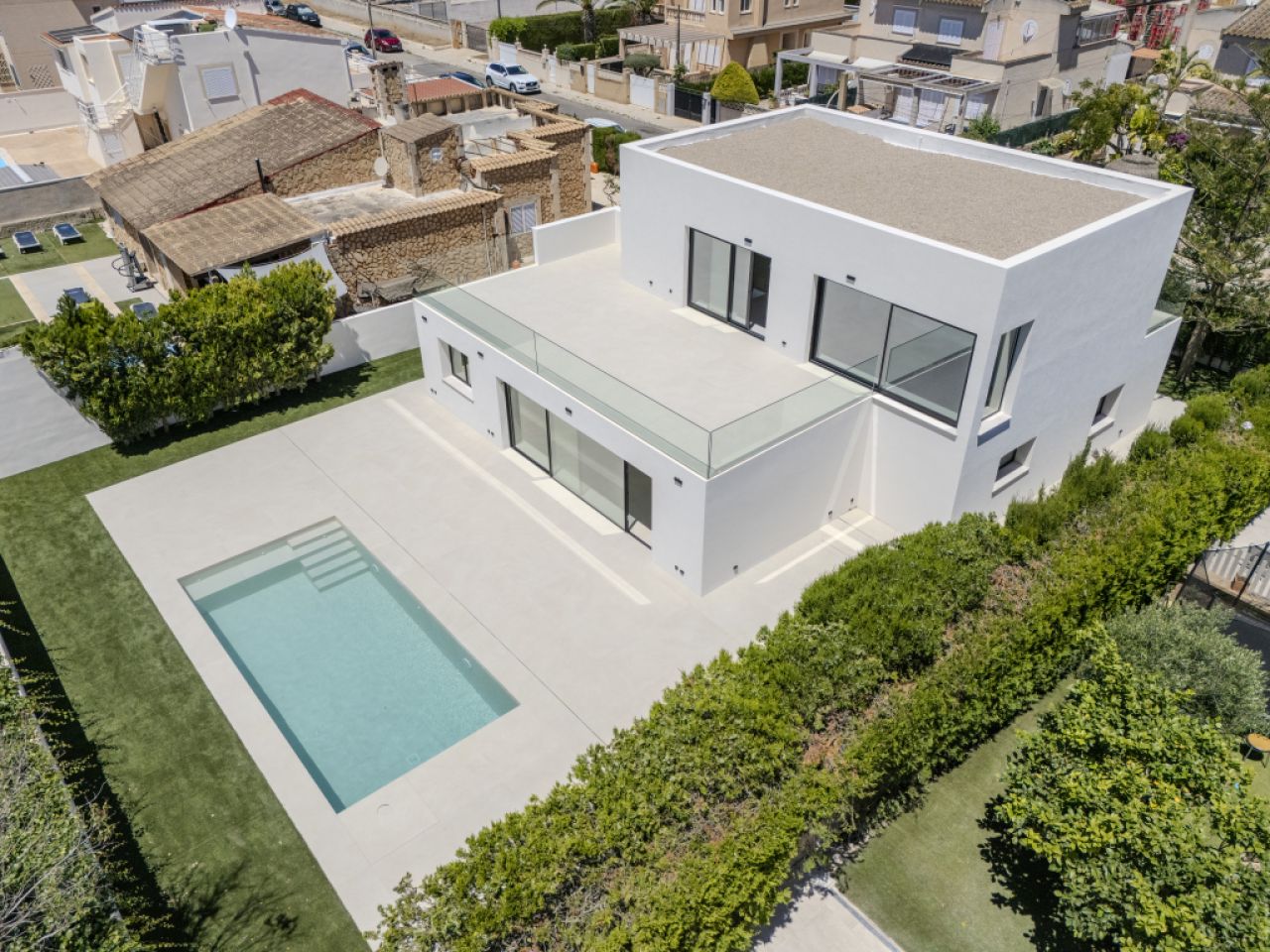 Beautiful villa for sale in Bahia Grande of new construction