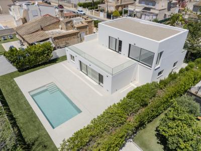 Beautiful villa for sale in Bahia Grande of new construction