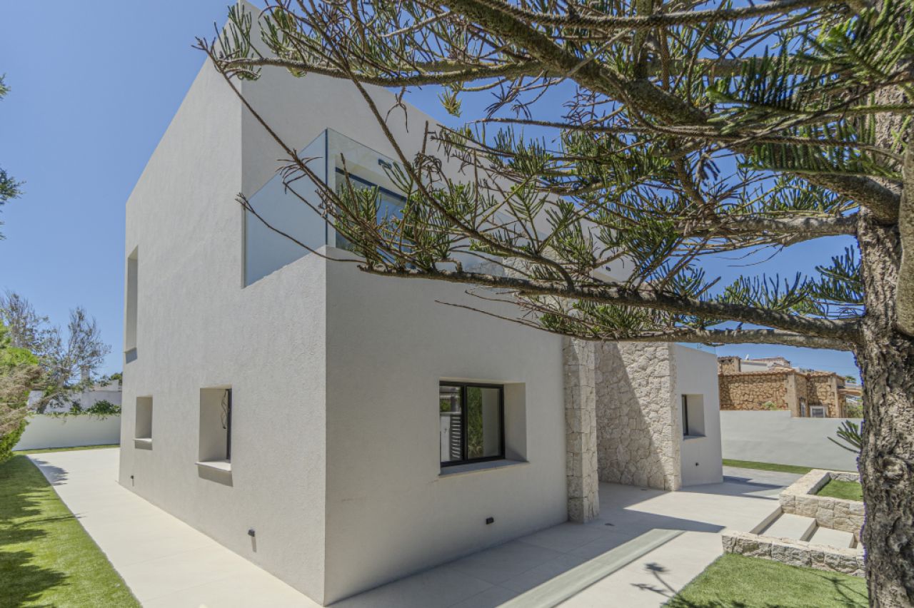 Beautiful villa for sale in Bahia Grande of new construction