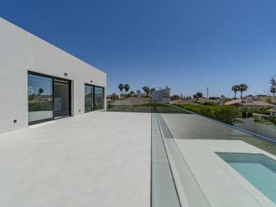 Beautiful villa for sale in Bahia Grande of new construction