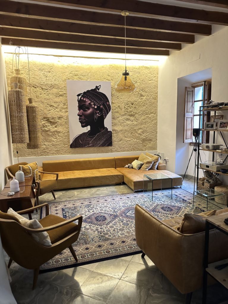 Schöne Zimmer in einem wunderschönen Dorfhaus in Sencelles  zu vermieten