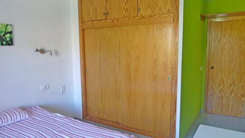 Schönes großes möbl. Zimmer frei in wunderschöner Luxus-Haus-WG mit Garten und Pool in Palma