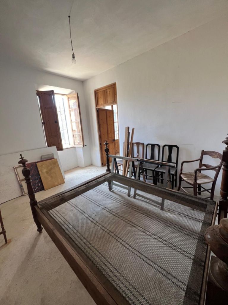 Se vende bonita casa a reformar en Son Servera