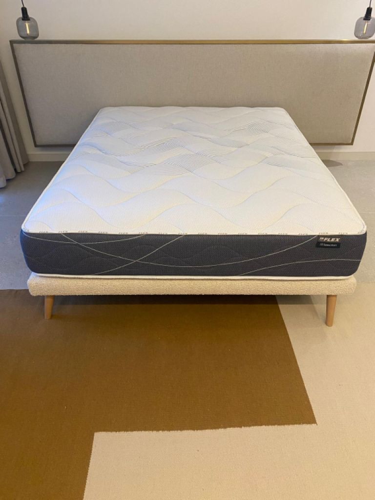 Beautiful new bed | Dimensions 1.50 m x 1.90 m | Pickup in Santa Ponsa