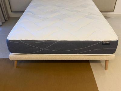 Schönes neues Bett | Maße 1,50 m x 1,90 m | Abholung in Santa Ponsa