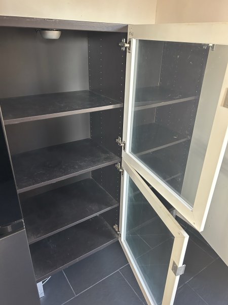 Schrank für Geschirr und Gläser Schwarz / Weiß / Glas