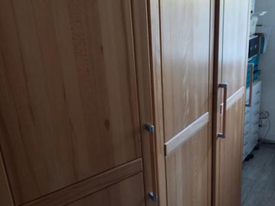 Schrank Vollholz Design 2,05 m breit, 2,23 hoch