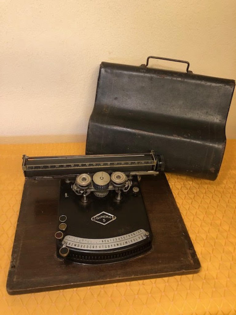 Máquina de escribir antigua