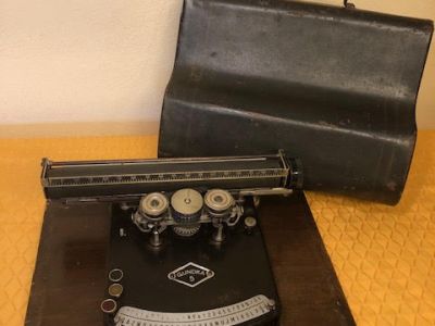 Máquina de escribir antigua