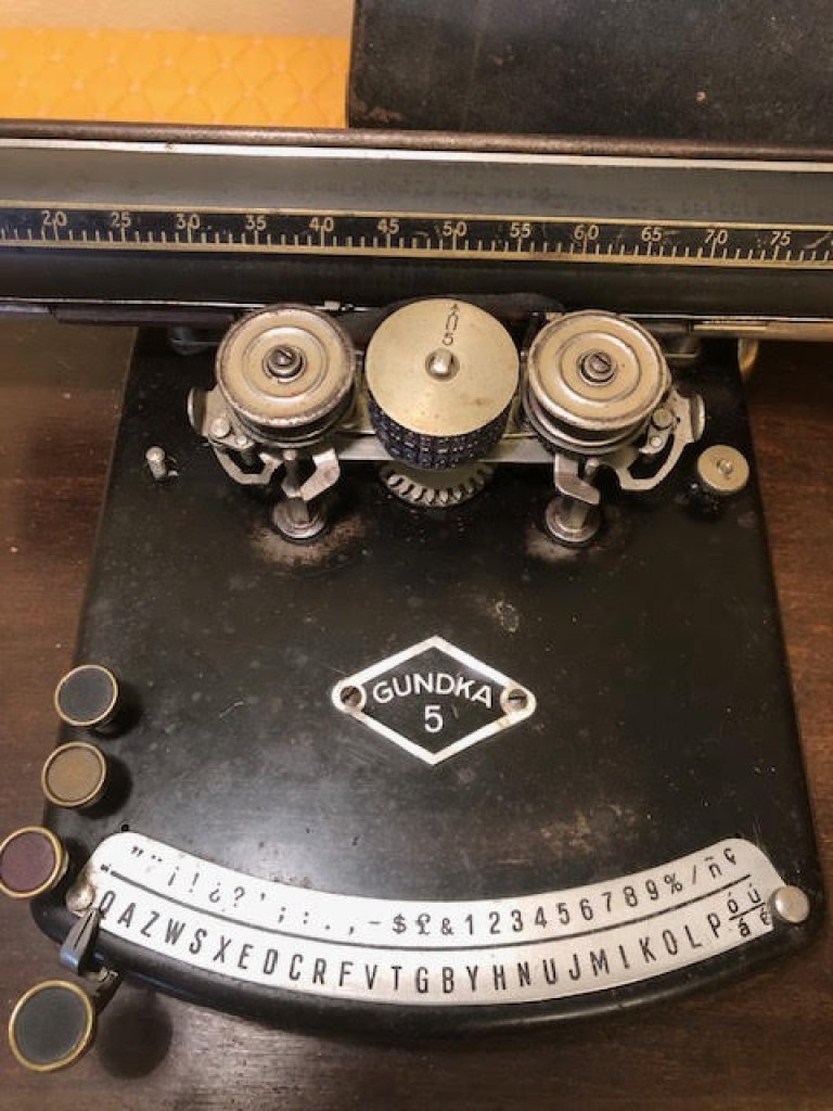 Máquina de escribir antigua