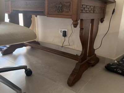 Schreibtisch