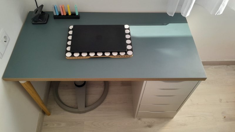 Schreibtisch 120x60 cm