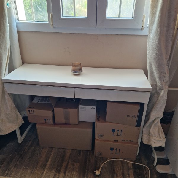 Desk/Console