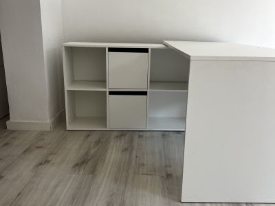 Schreibtisch mit Eckregal, weiß