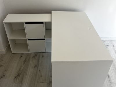 Schreibtisch mit Eckregal, weiß