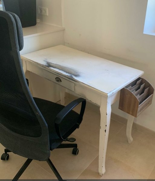 Escritorio y silla de escritorio para regalar