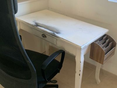 Escritorio y silla de escritorio para regalar