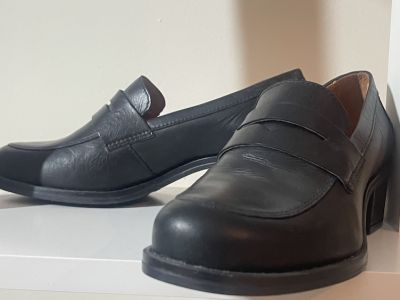 Schuhpaket  5 Paar Damenschuhe, Gr. 37  Tommy Hilfiger, Sorel, Tamaris u.a. neu oder neuwertig