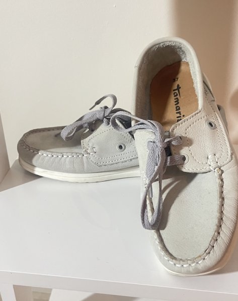 Schuhpaket  5 Paar Damenschuhe, Gr. 37  Tommy Hilfiger, Sorel, Tamaris u.a. neu oder neuwertig