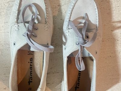 Schuhpaket  5 Paar Damenschuhe, Gr. 37  Tommy Hilfiger, Sorel, Tamaris u.a. neu oder neuwertig