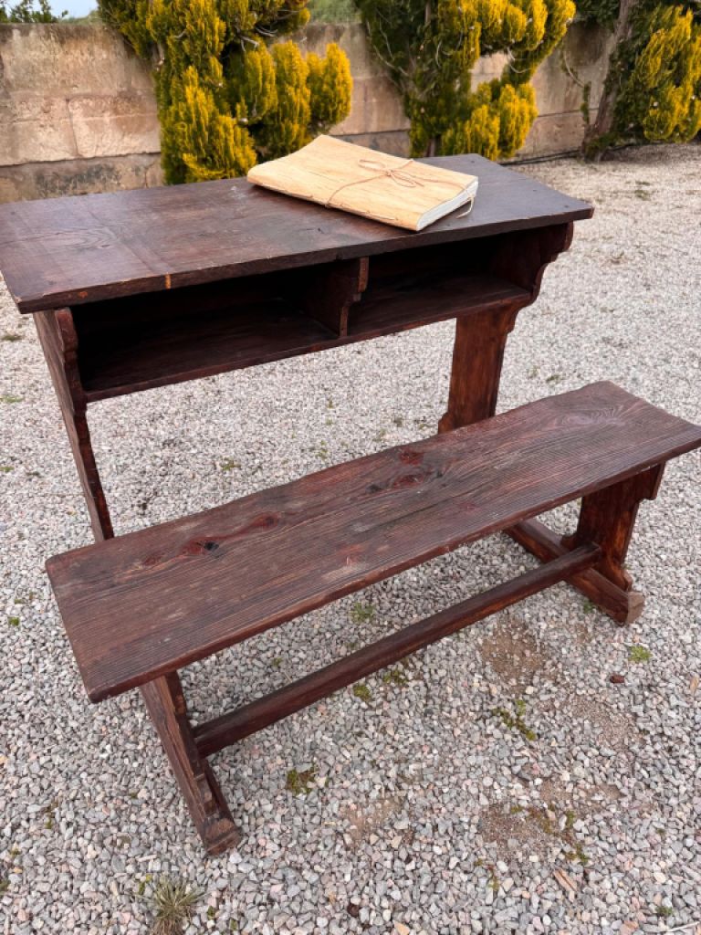 School desk / Writing desk