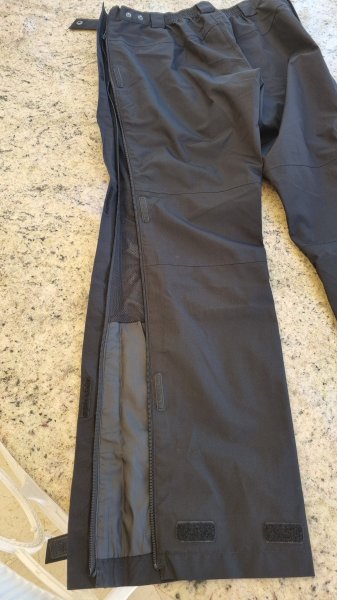Black rain pants Size 40 NEW