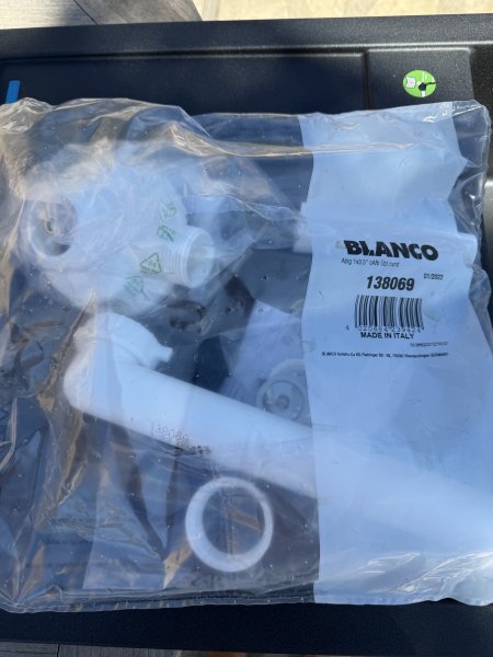Schwarze Spüle von Blanco