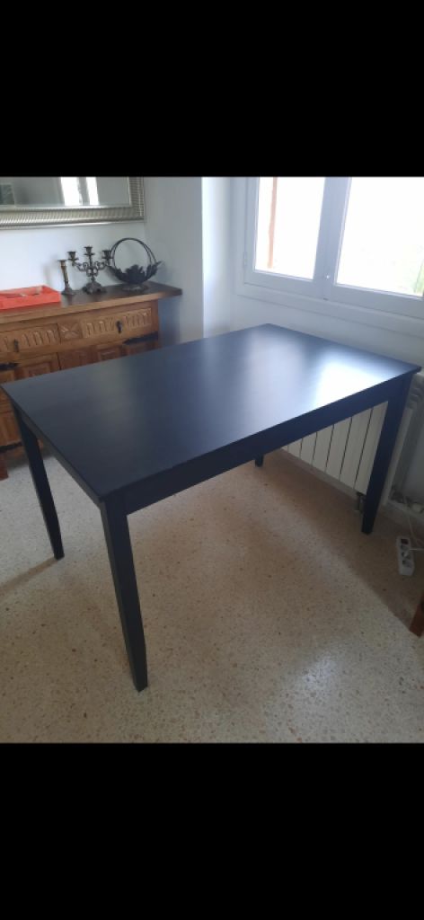 Black dining table