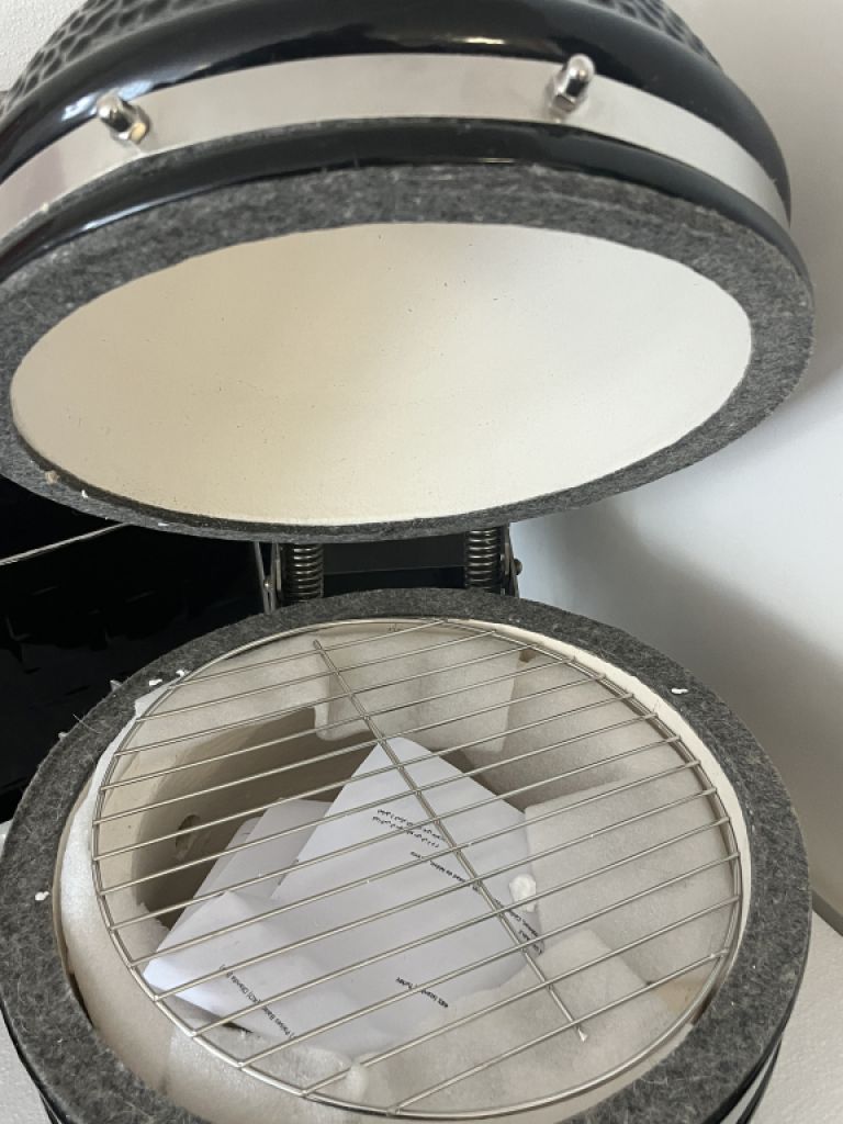 Kamado de cerámica negro 2-in-1 ahumador con parrilla de carbón 56 cm