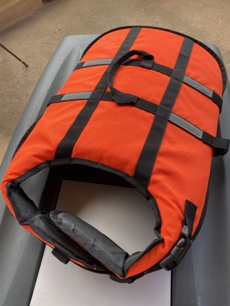 Schwimmweste neuwertig