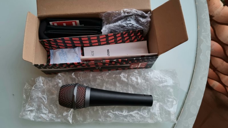 sE Electronics V7 Mikrofon-Set inkl. Millenium Stativ, Mikro-Klemme & Cordial XLR-Kabel (5m)