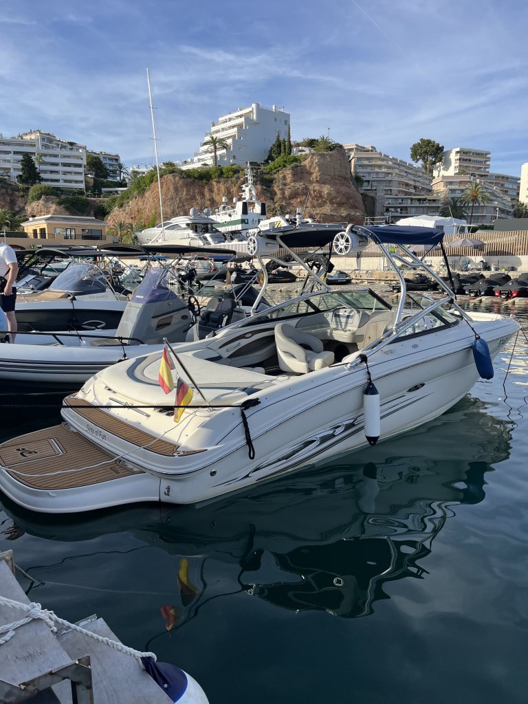Sea Ray 240 Select. Bereit zum Auslaufen