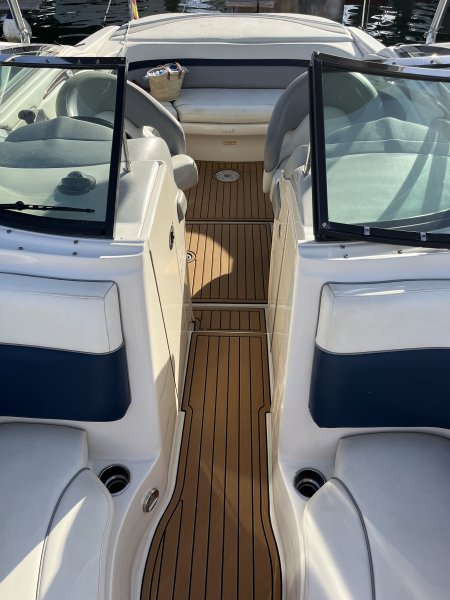 Sea Ray 240 Select. Bereit zum Auslaufen