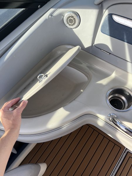 Sea Ray 240 Select. Bereit zum Auslaufen