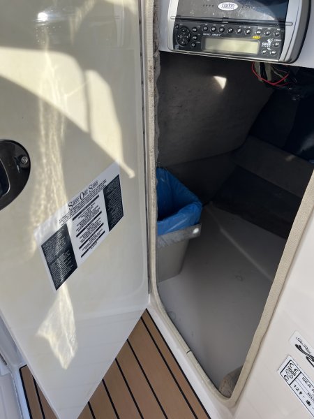 Sea Ray 240 Select. Bereit zum Auslaufen