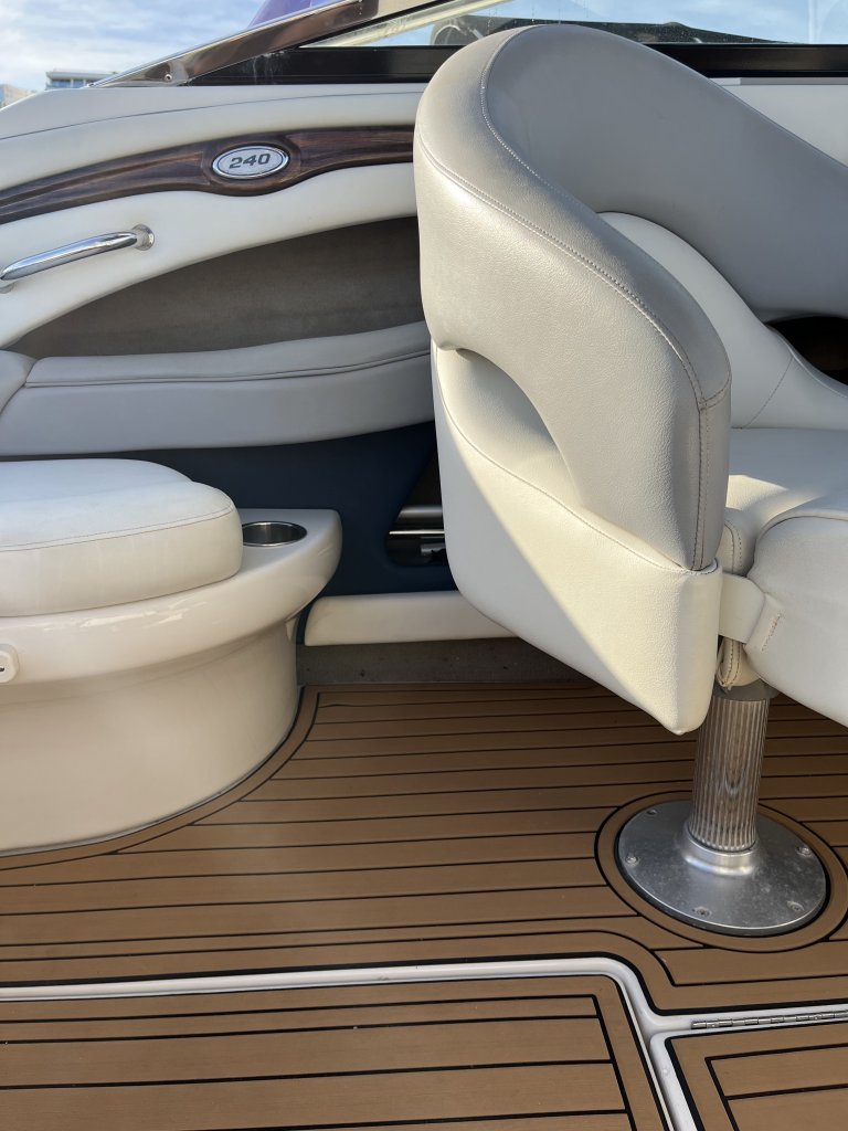 Sea Ray 240 Select. Bereit zum Auslaufen