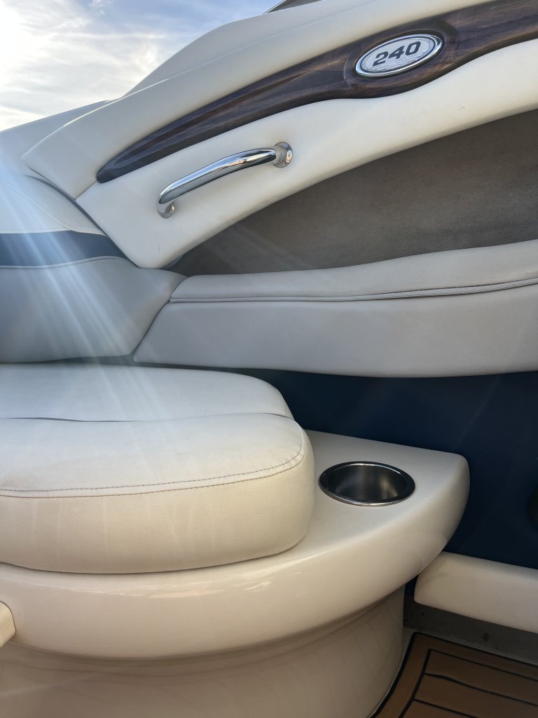 Sea Ray 240 Select. Bereit zum Auslaufen