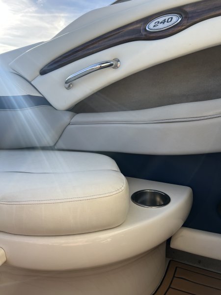 Sea Ray 240 Select. Bereit zum Auslaufen
