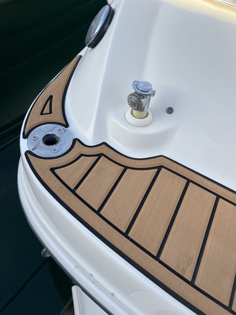 Sea Ray 240 Select. Bereit zum Auslaufen