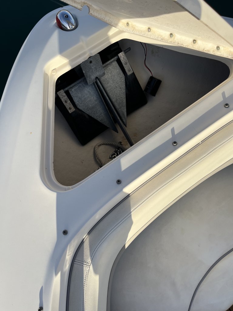 Sea Ray 240 Select. Bereit zum Auslaufen