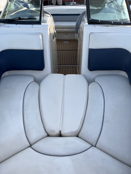 Sea Ray 240 Select. Bereit zum Auslaufen