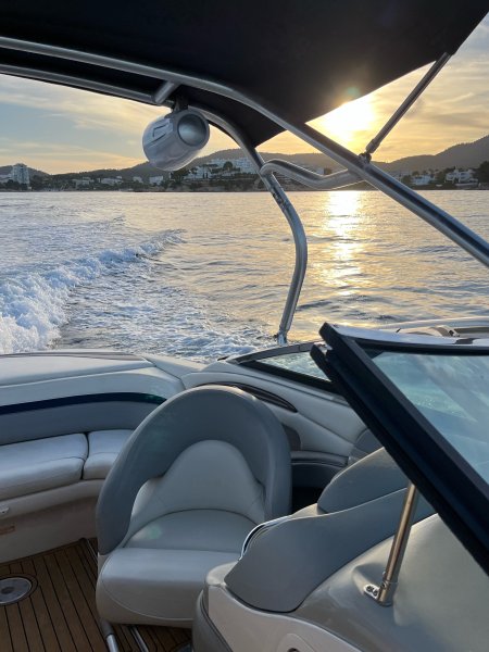 Sea Ray 240 Select. Bereit zum Auslaufen