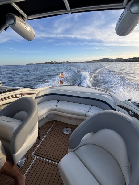 Sea Ray 240 Select. Bereit zum Auslaufen